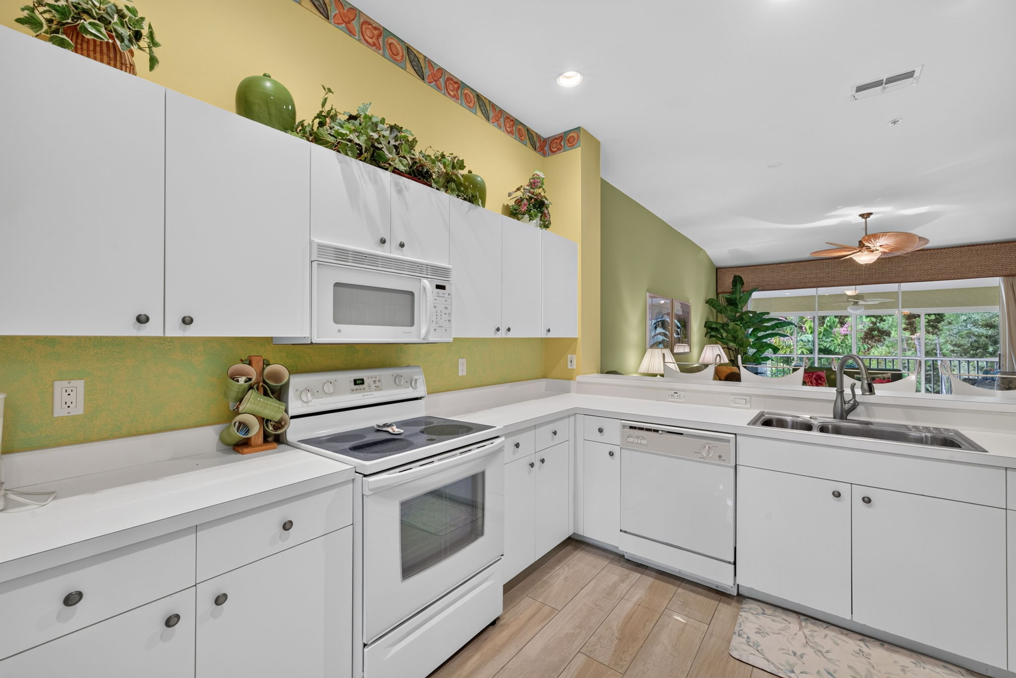 Kitchen 3 of 4