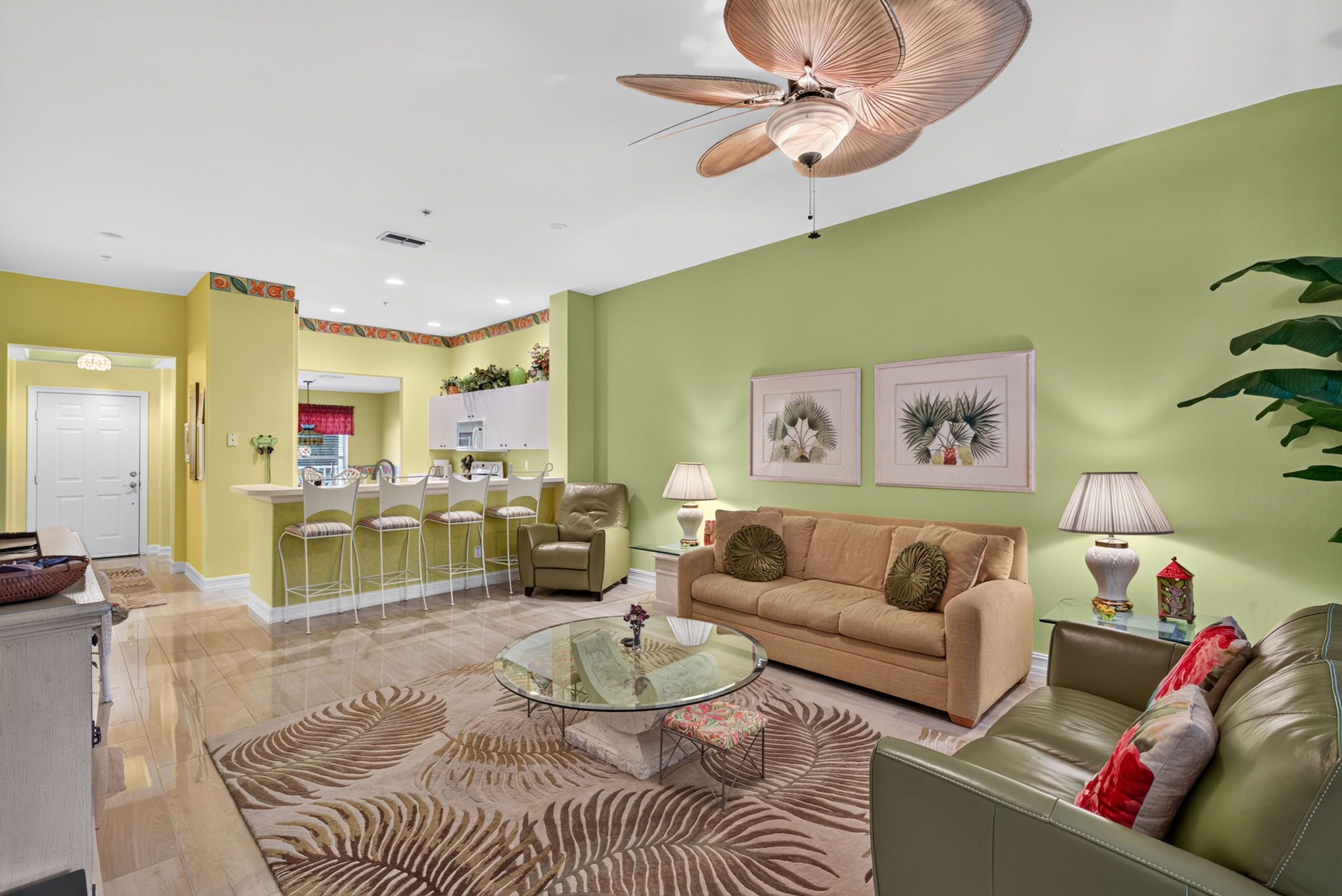 Living Room 4 of 5