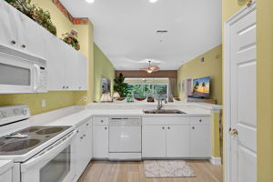Kitchen 4 of 4