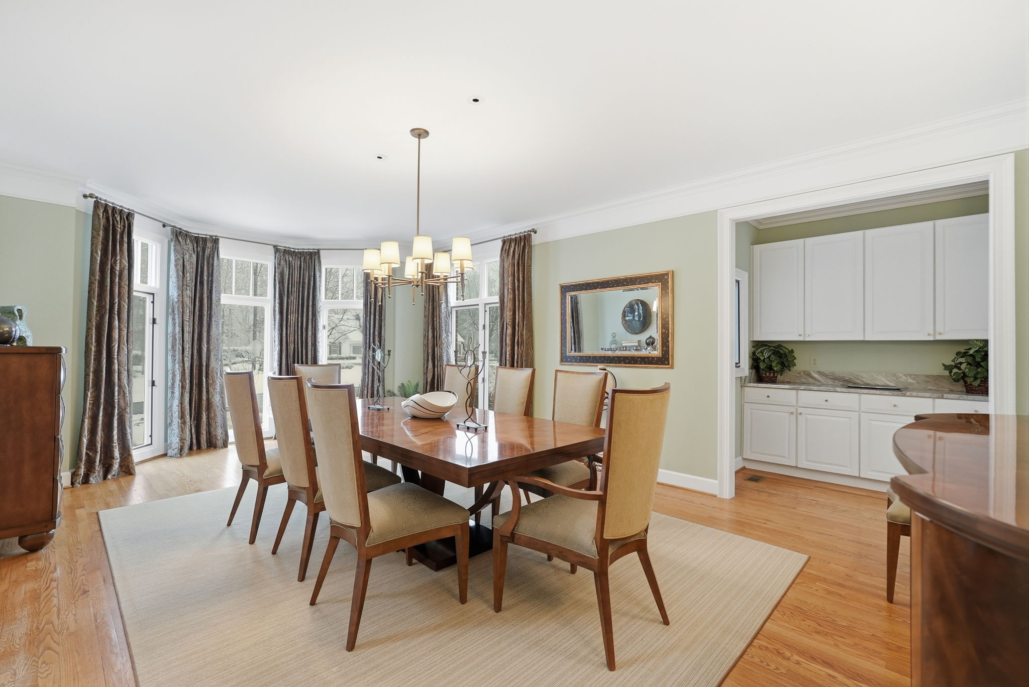 Formal Dining Room with Butlers Pantry