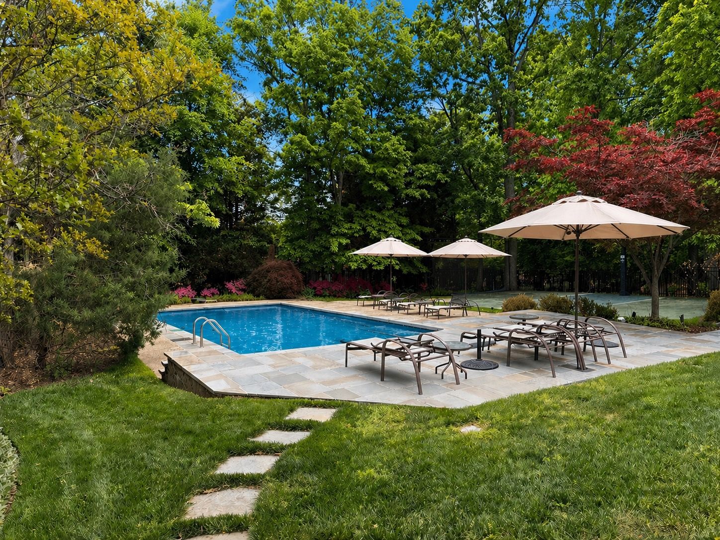 Heated Swimming Pool with Spa