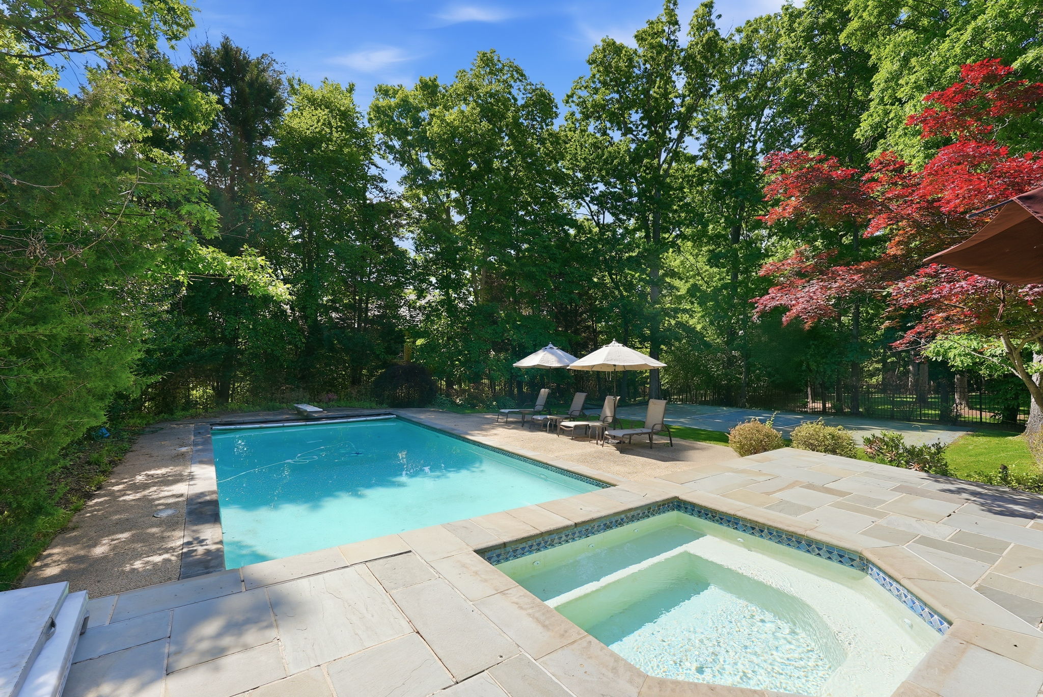 Heated Swimming Pool with Spa