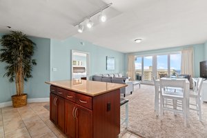 9860 S Thomas Dr #1112, Panama City Beach, FL 32408, USA Photo 10