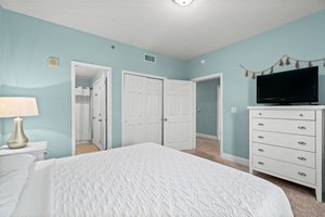 9860 S Thomas Dr #1112, Panama City Beach, FL 32408, USA Photo 4