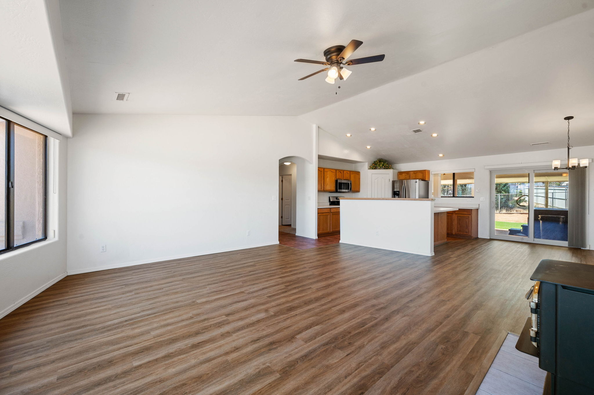 Living Room (2)