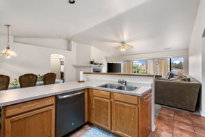 Kitchen (2)