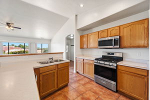 Kitchen (2)