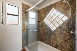 Primary Bathroom (3)