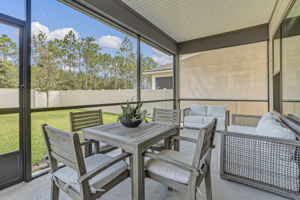 Screened-in Porch