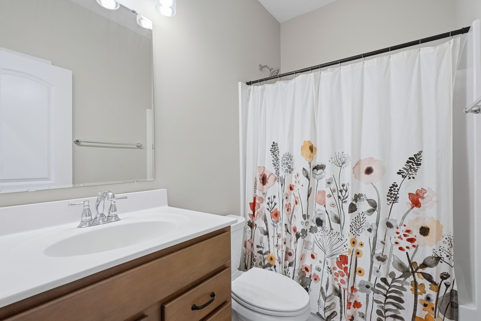 2nd Full Bathroom