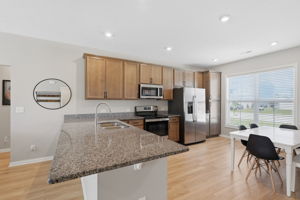 Kitchen/Breakfast Bar