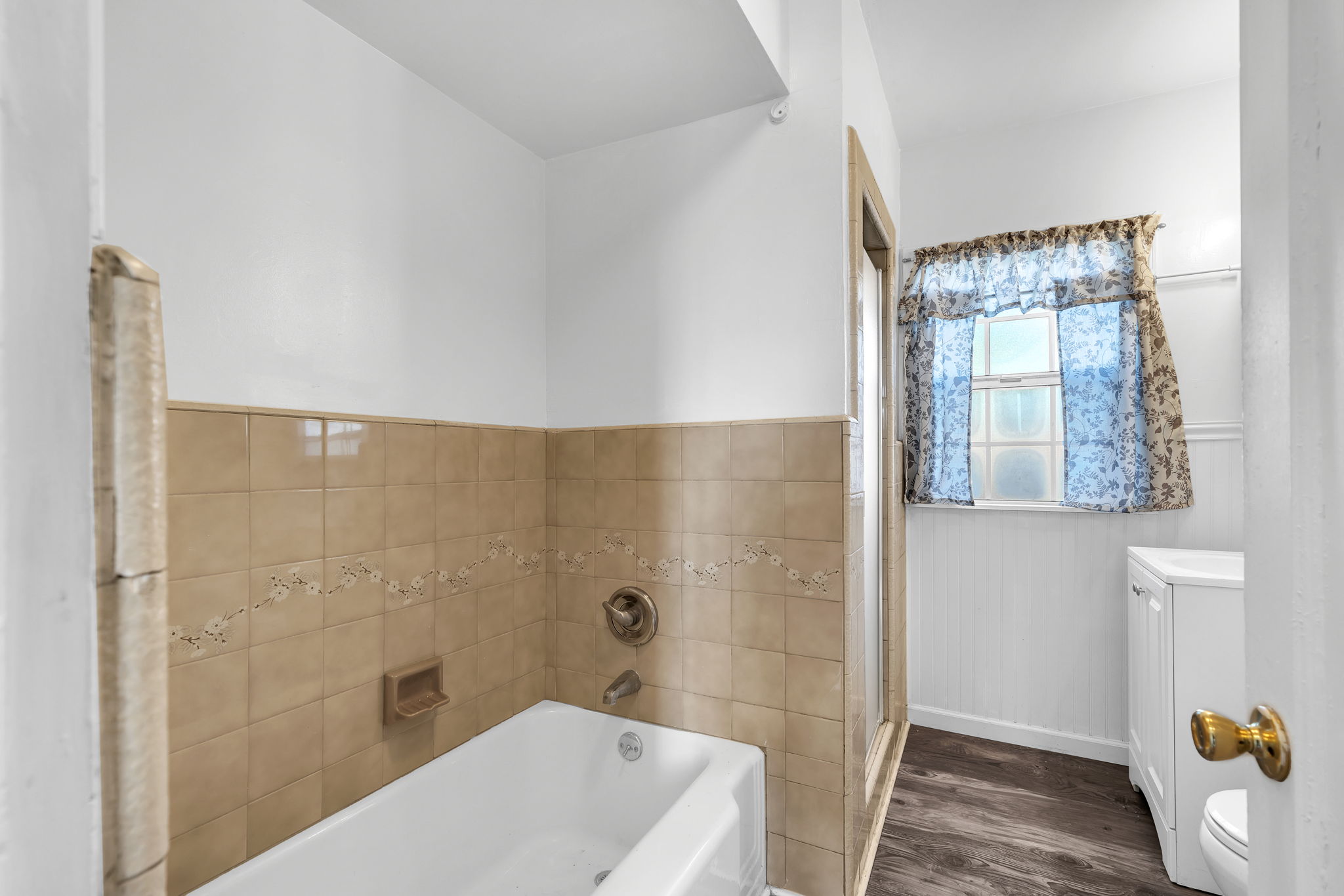 987 Fourth St, Rodeo, CA 94572, USA Photo 9