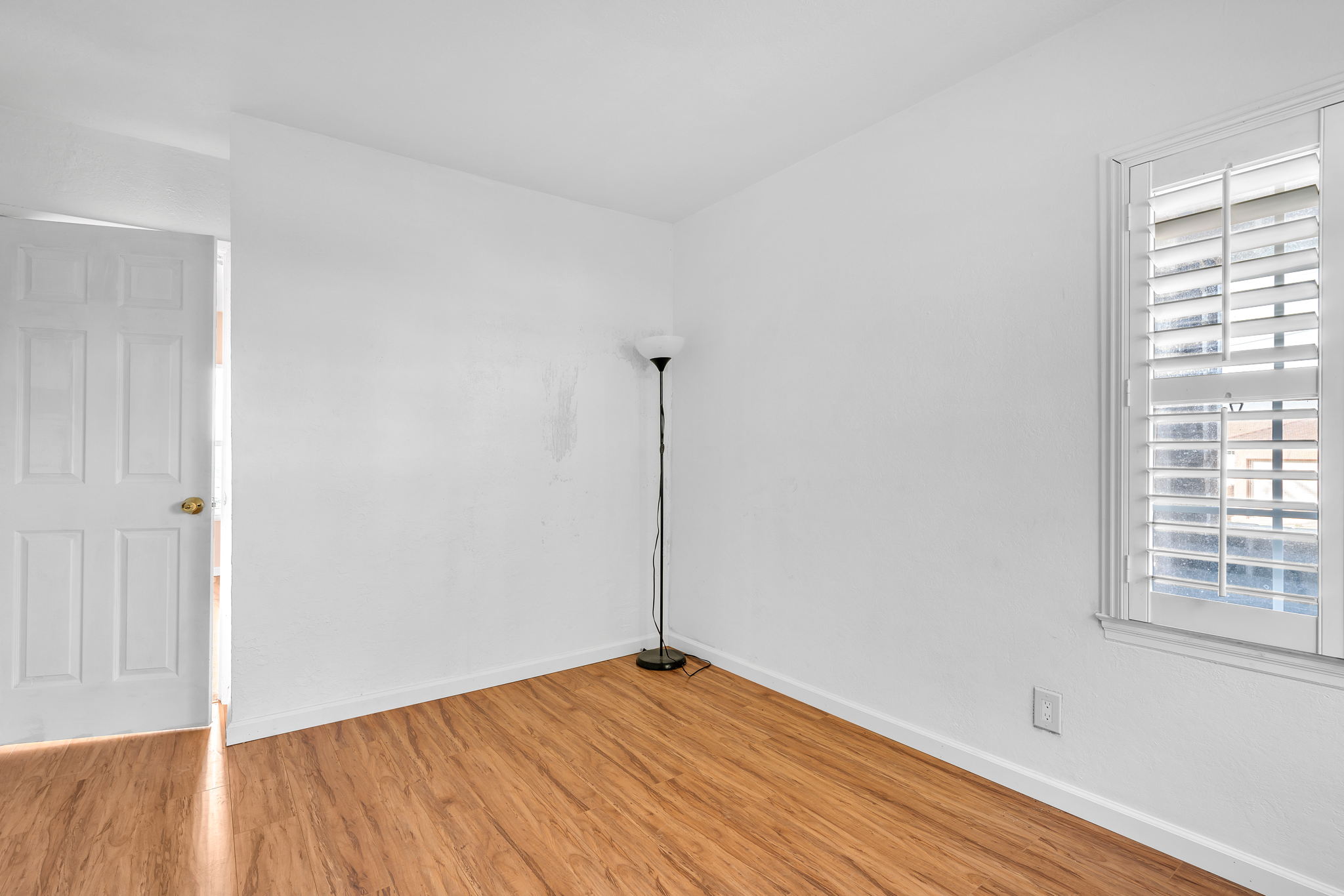 987 Fourth St, Rodeo, CA 94572, USA Photo 8