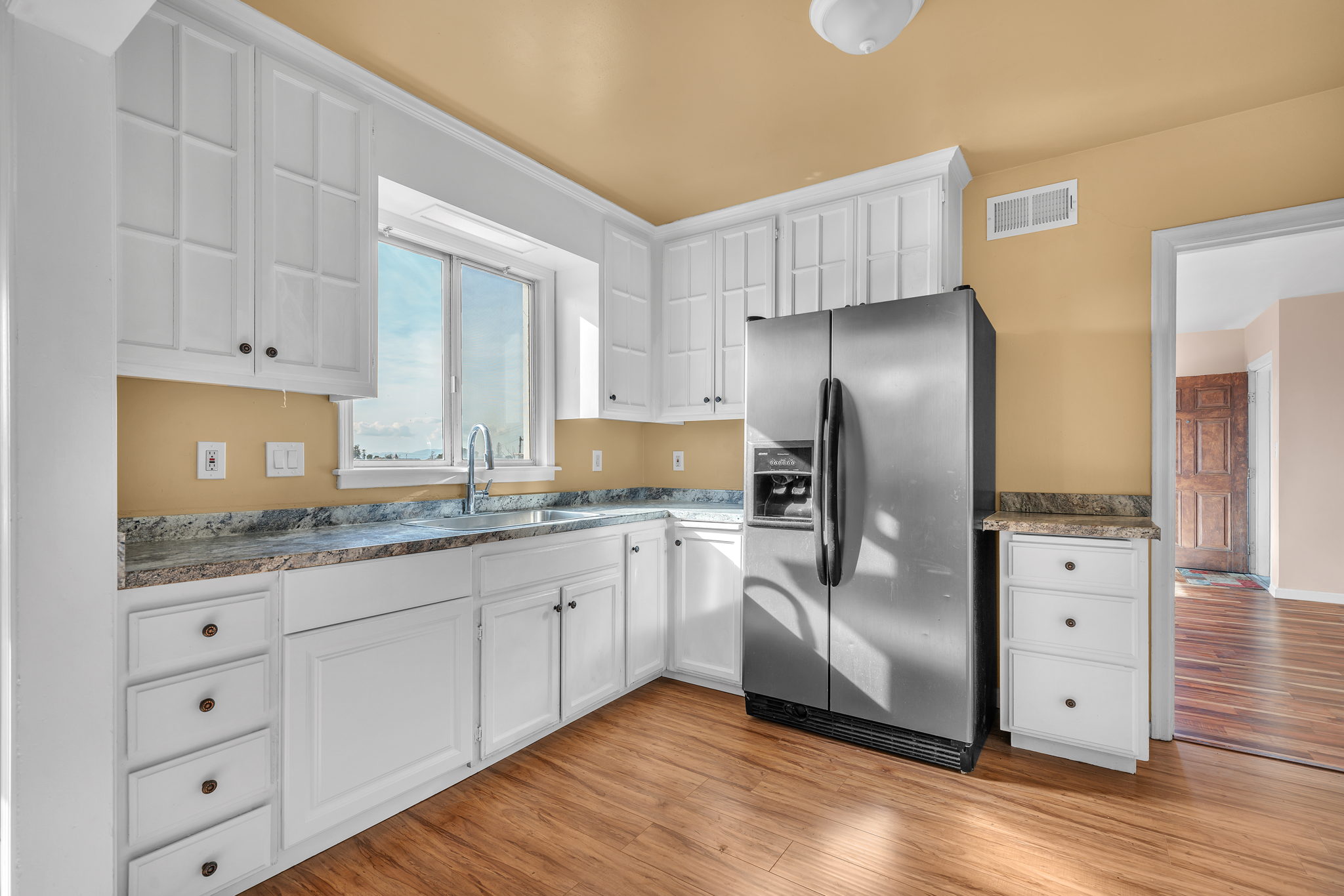 987 Fourth St, Rodeo, CA 94572, USA Photo 12