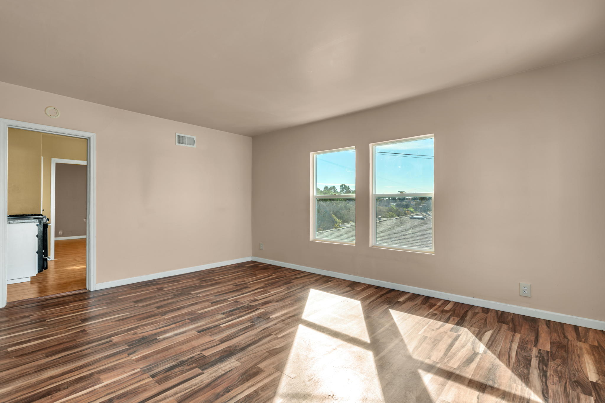 987 Fourth St, Rodeo, CA 94572, USA Photo 4