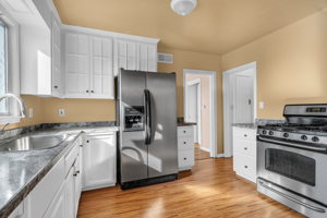 987 Fourth St, Rodeo, CA 94572, USA Photo 10