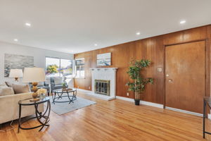 012_987 Selby Ln  San