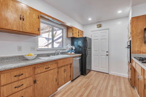 014_987 Selby Ln  San