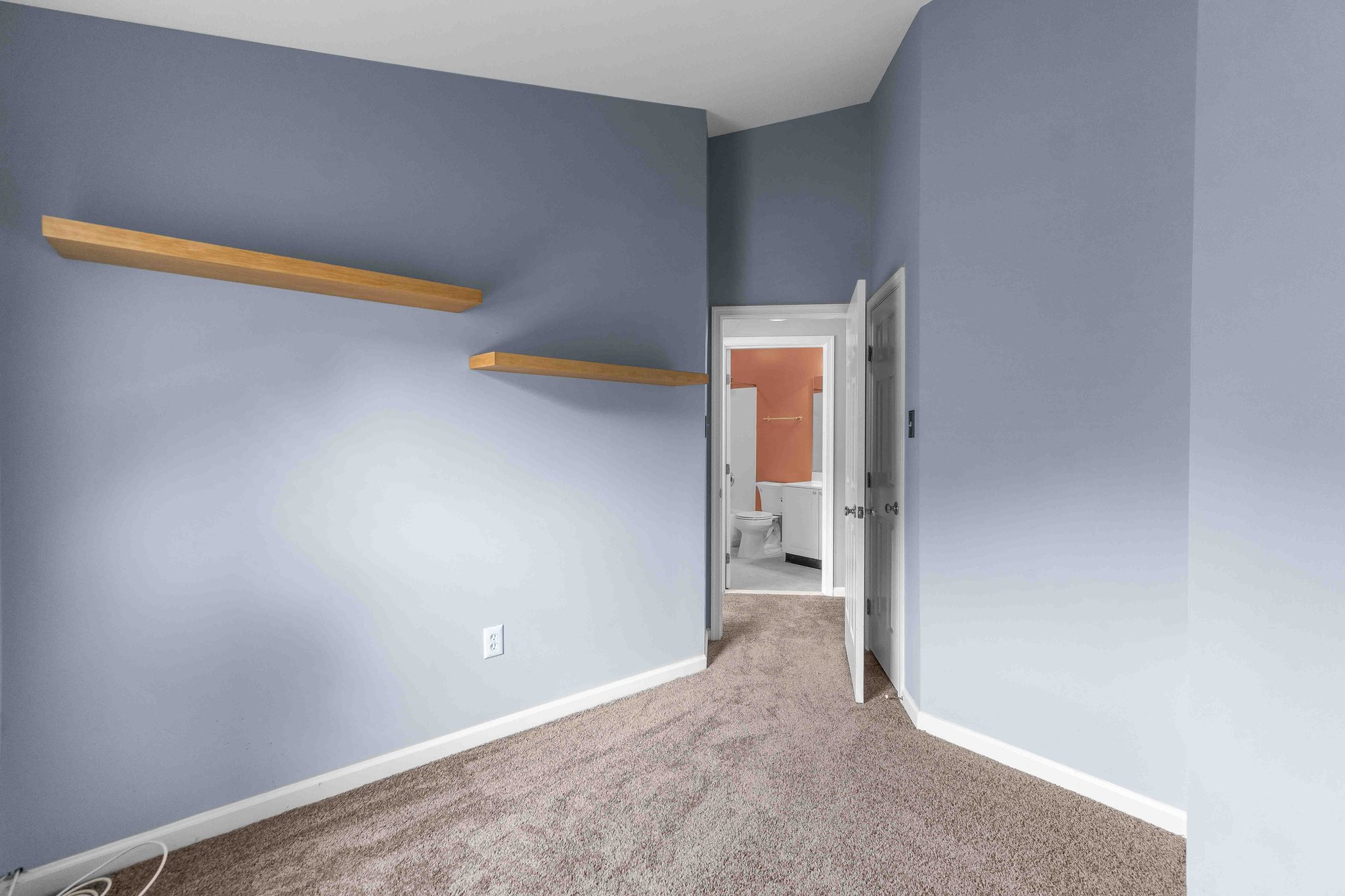 19. Upper bedroom.jpg