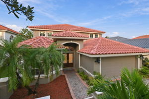 Front Exterior15
