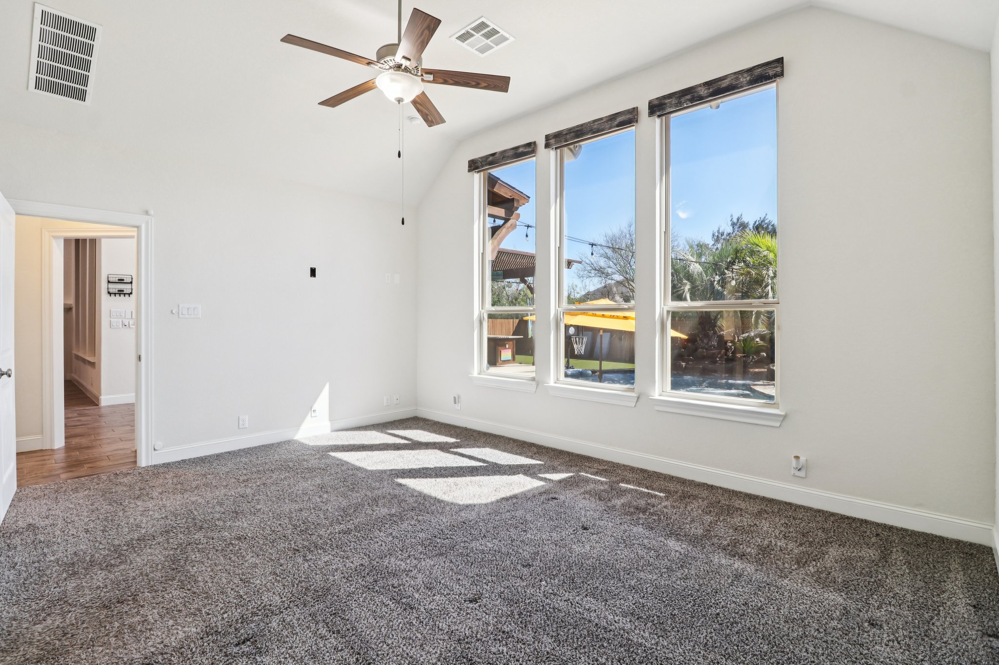 Carriage Loop-S1203-030.jpg