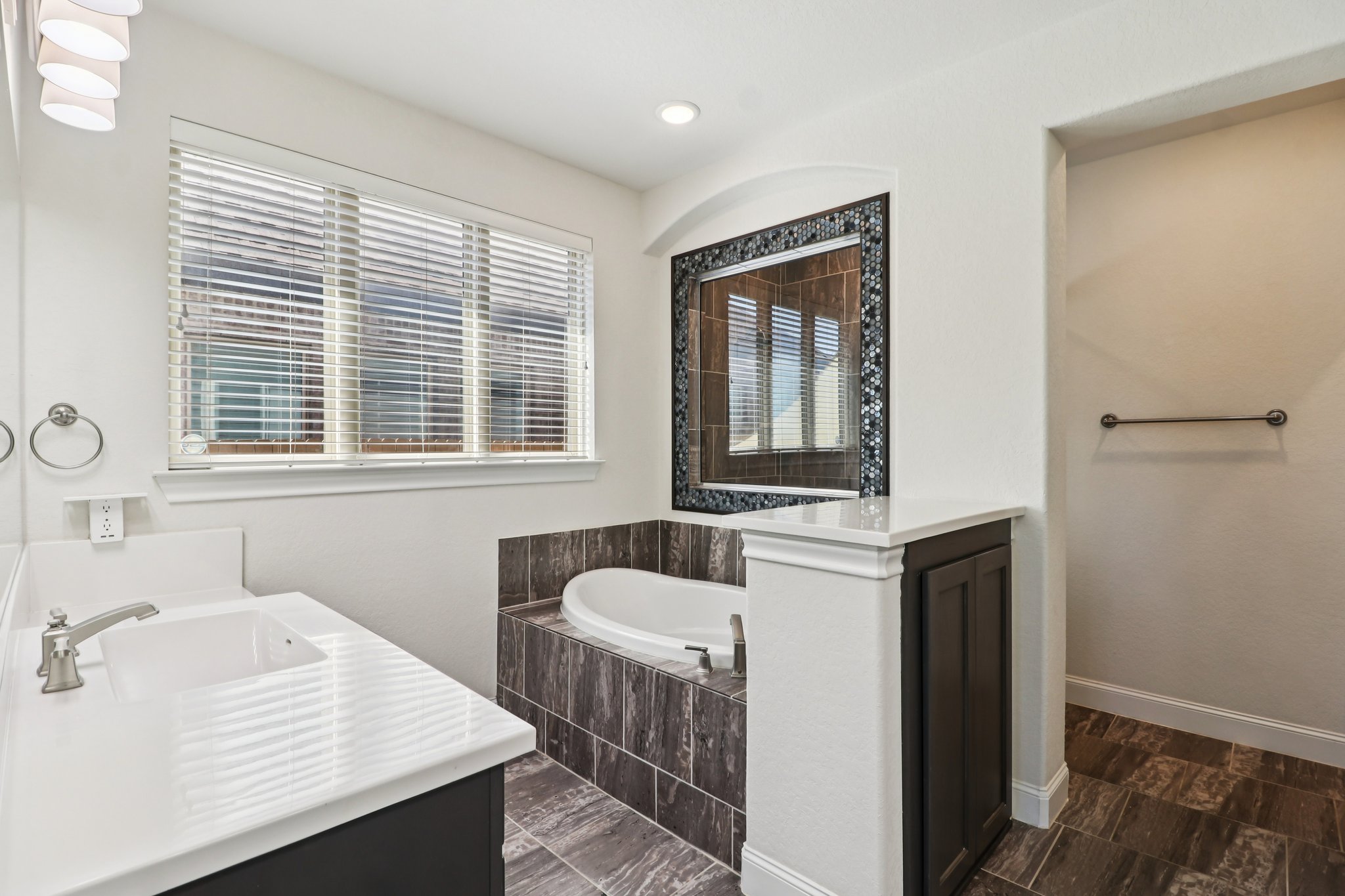 Carriage Loop-S1203-032.jpg