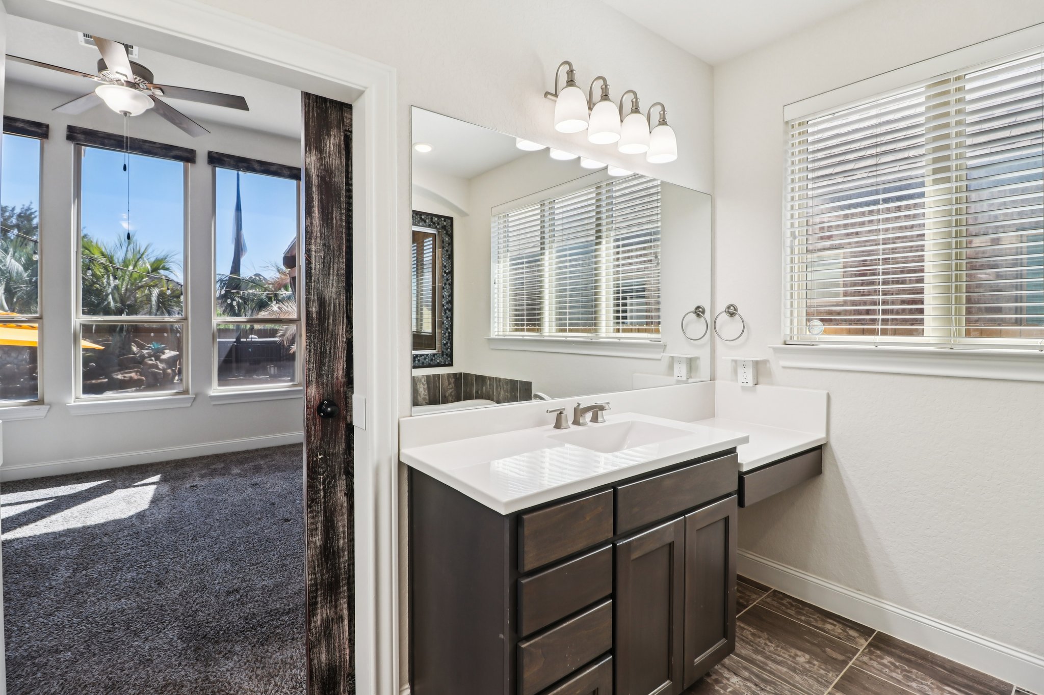 Carriage Loop-S1203-033.jpg