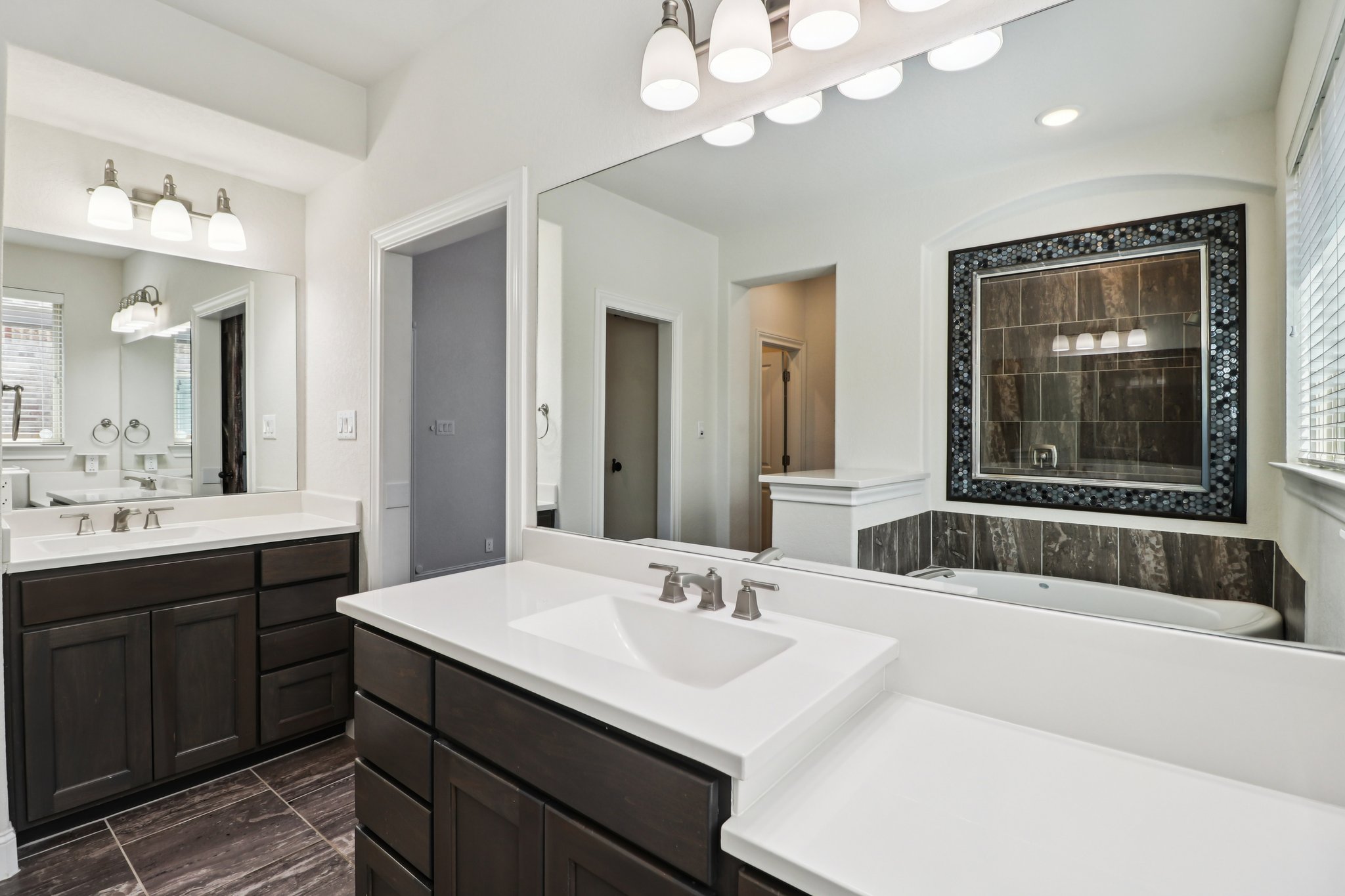 Carriage Loop-S1203-035.jpg