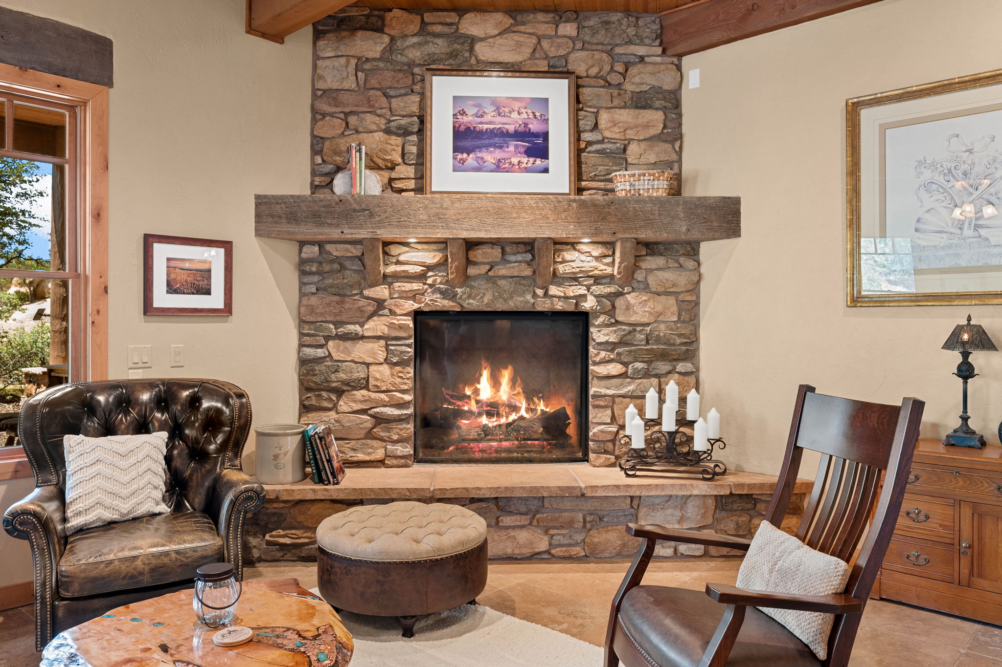 Family Room (3)