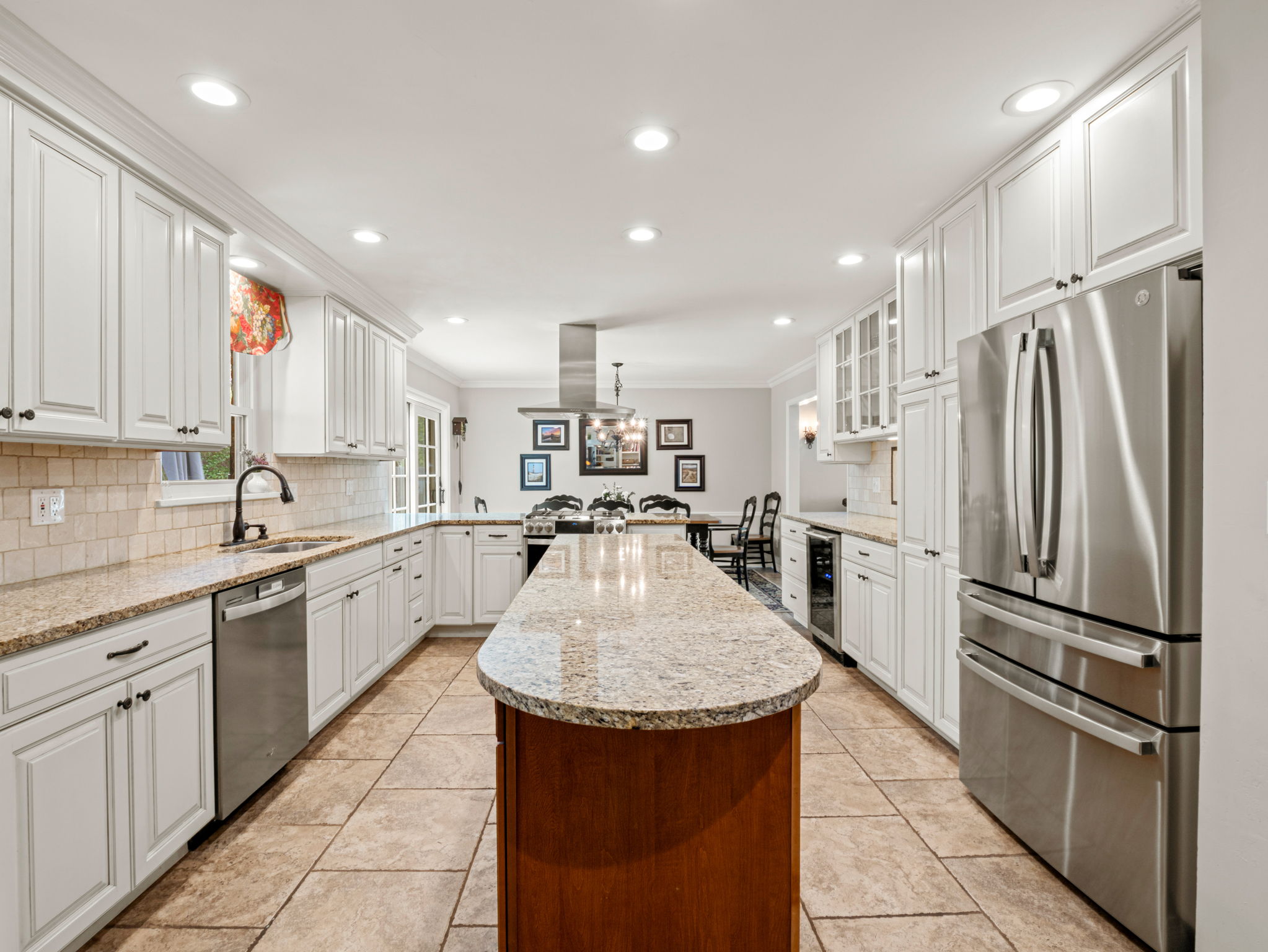  Photo 33