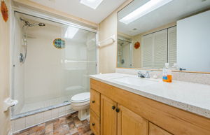 Master Bathroom 1a-5