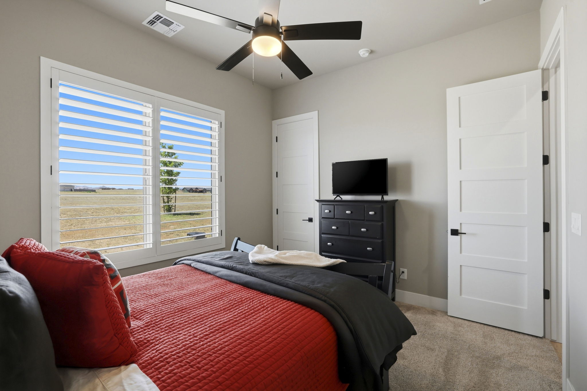 Bedroom 2(2)