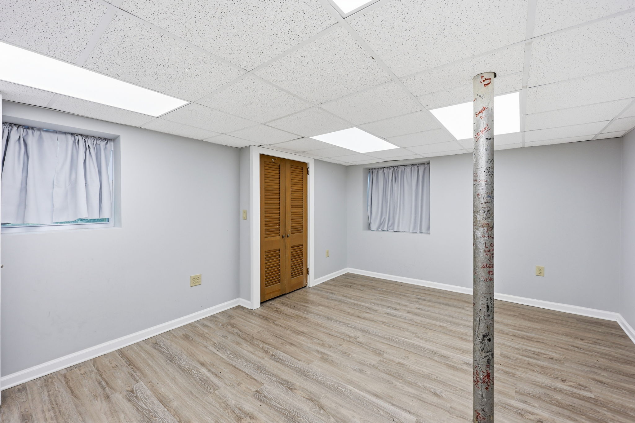  Photo 41