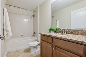  Photo 40