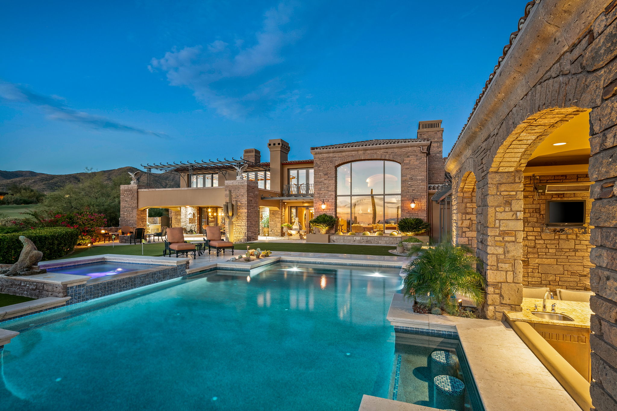 Back Of Home ~ Swim Up Bar