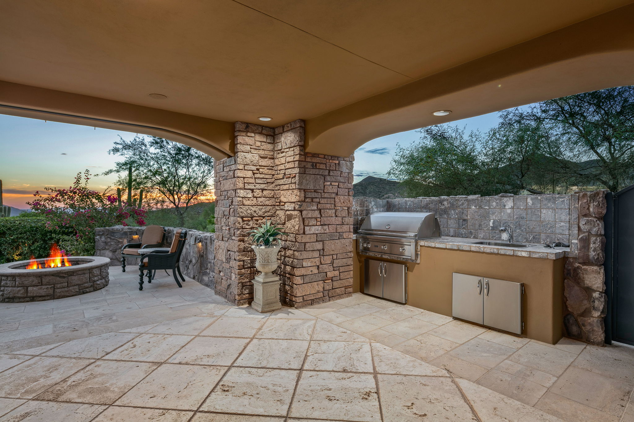 Outdoor Kitchen