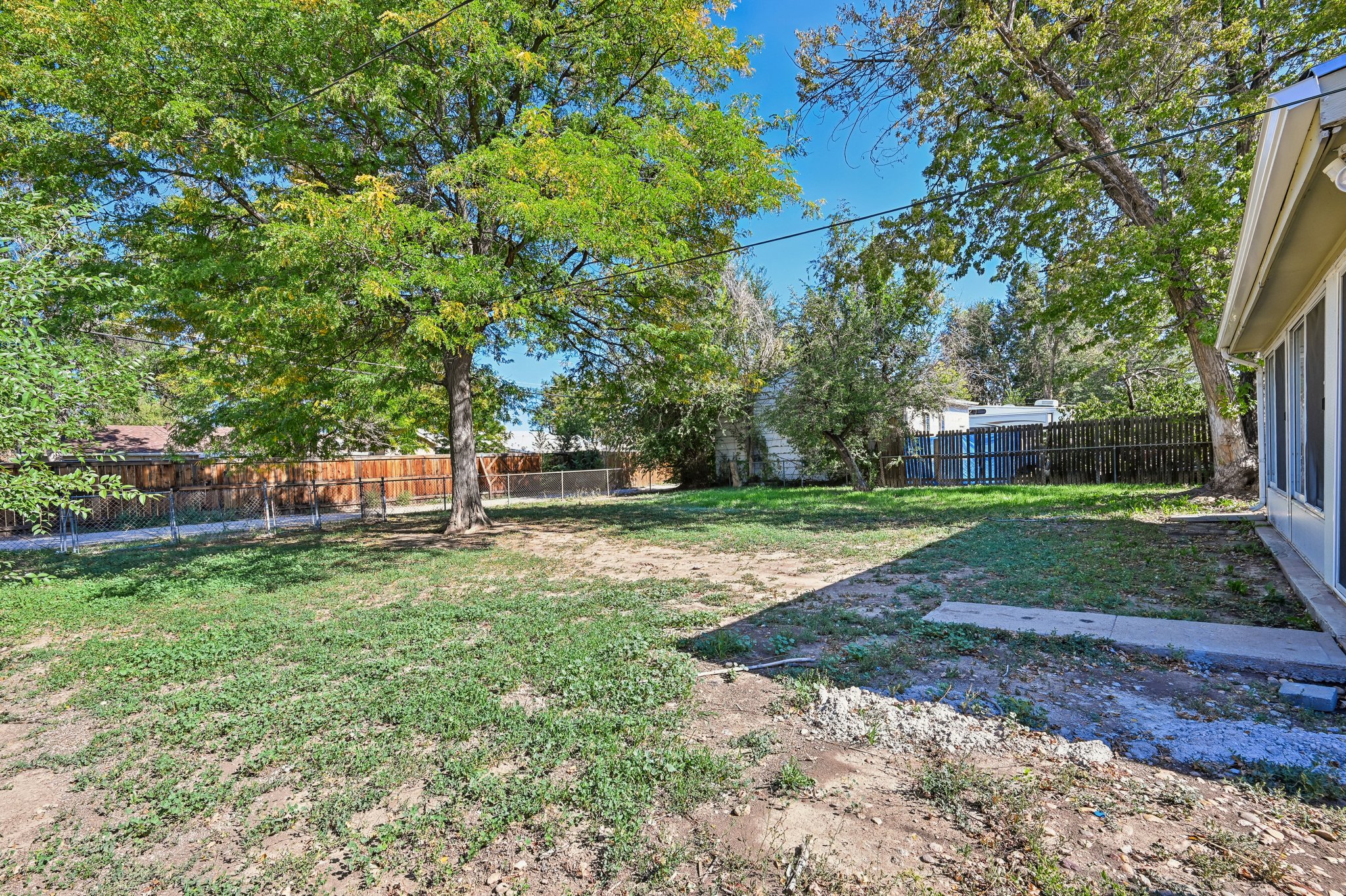 E 7th Ave-S1110-041.jpg
