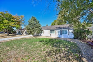 E 7th Ave-S1110-003.jpg
