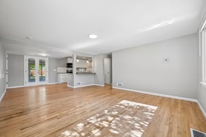 E 7th Ave-S1110-008.jpg