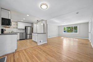 E 7th Ave-S1110-013.jpg