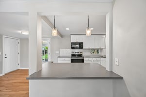 E 7th Ave-S1110-016.jpg