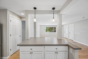 E 7th Ave-S1110-018.jpg