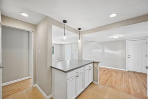 E 7th Ave-S1110-019.jpg