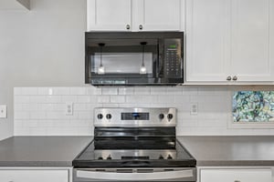 E 7th Ave-S1110-021.jpg