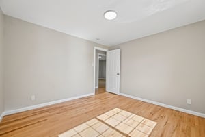 E 7th Ave-S1110-028.jpg