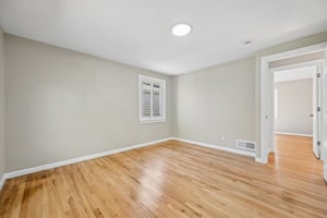 E 7th Ave-S1110-035.jpg