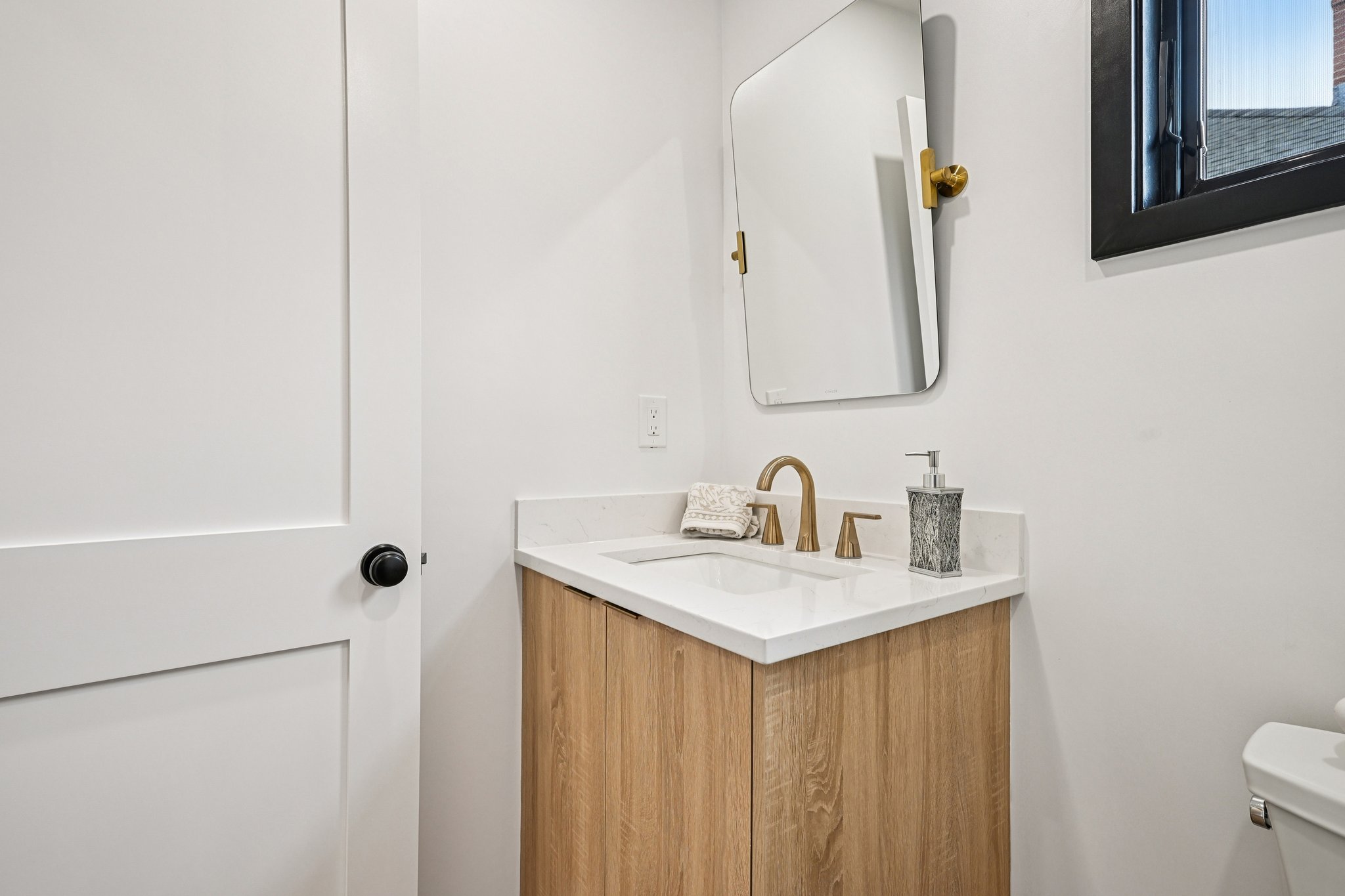 Capen St-S0404-050.jpg