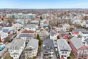 Capen St-S0404-070.jpg