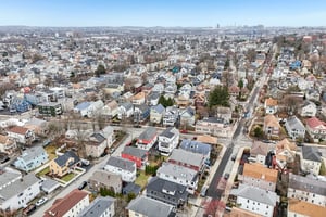 Capen St-S0404-076.jpg