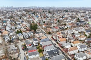 Capen St-S0404-077.jpg